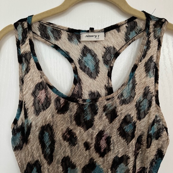 Leopard Print Sleeveless Long Tank Top - Picture 2 of 6
